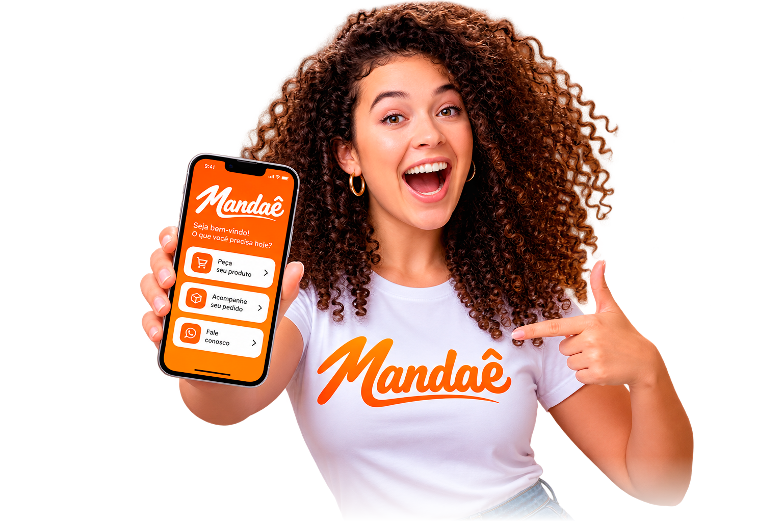 Mulher sorrindo segurando um celular com o app Mandaê aberto, mostrando as opções peça seu produto, acompanhe seu pedido e fale conosco